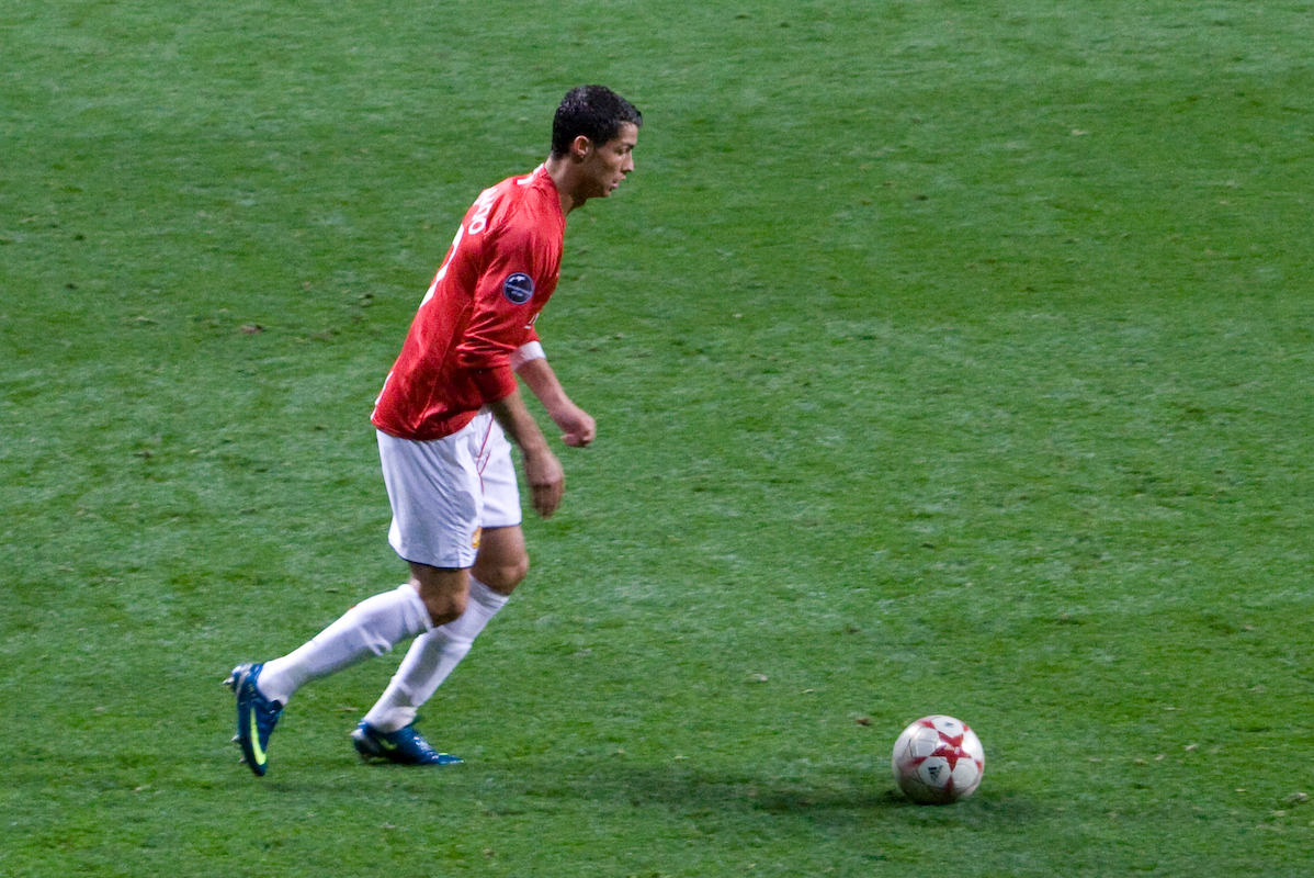 世界杯哪里看直播：搜索关键词与授权渠道识别